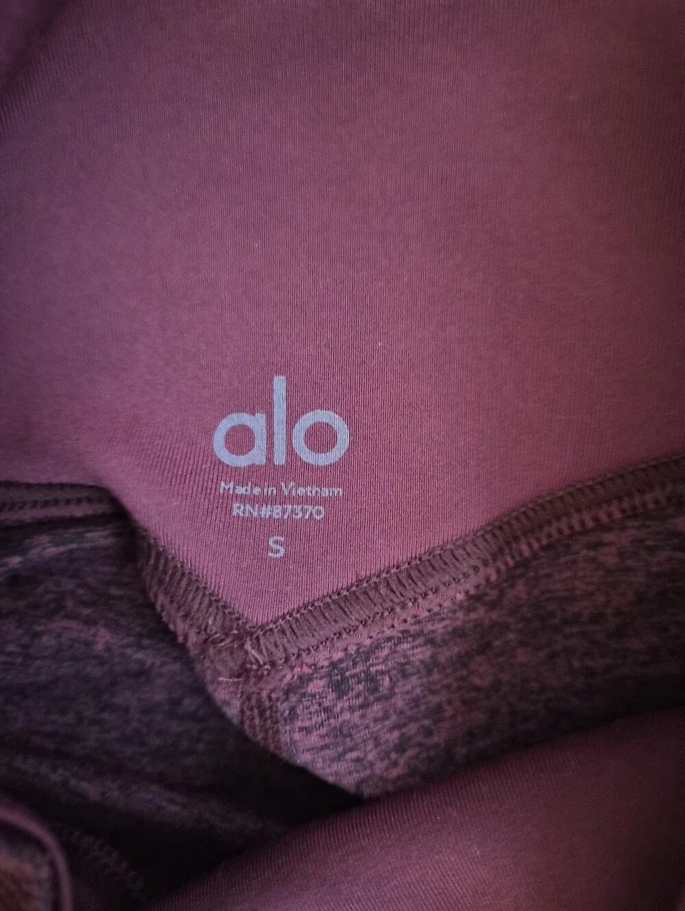 ALO Yoga Alosoft Seamless Lounge Leggings in Plum